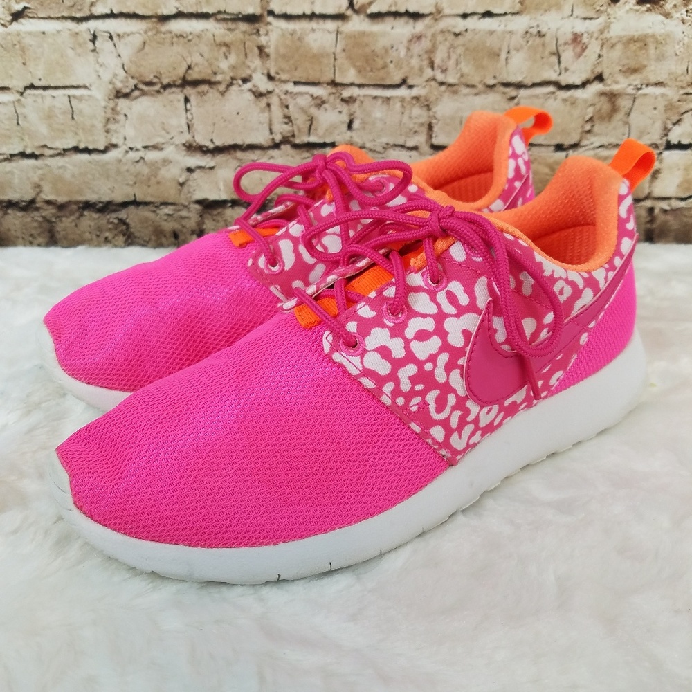EUC Nike Roshe Run Cheetah Print